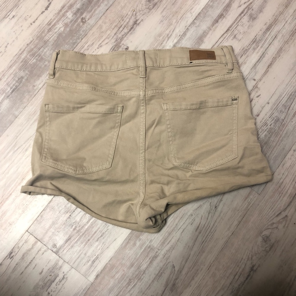 High waisted stretch shorts